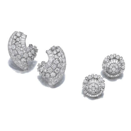 Pair of diamond brooches and a pair of clips, 1930s