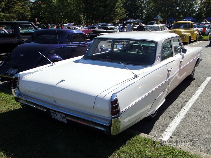 pontiac-laurentian-sedan-1963-b