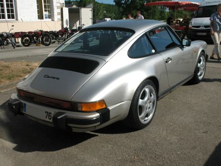 Porsche911Carrera3-2ar1