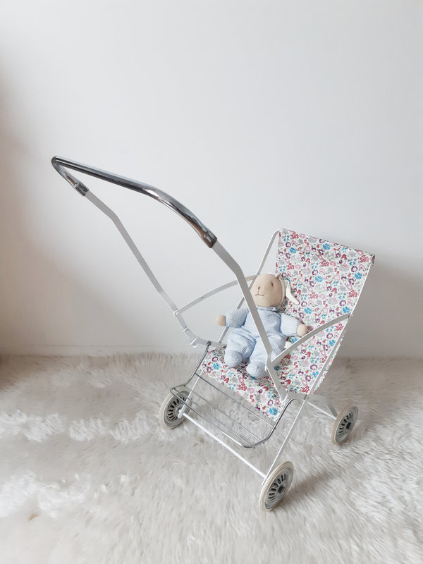 poussette poupée liberty enduit japonais 65 € E 10 10 22