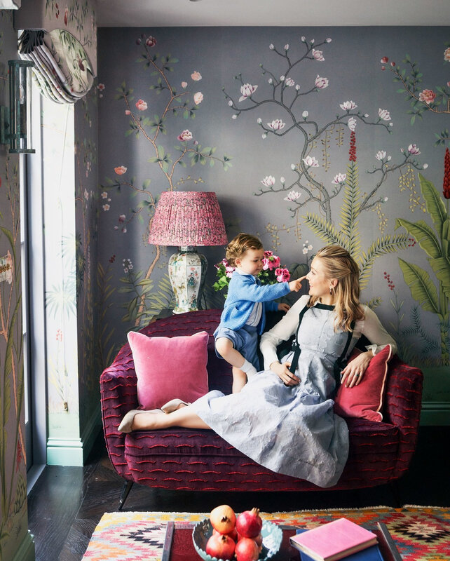 Colorful wallpapered home in London photos by Douglas Friedman (6)