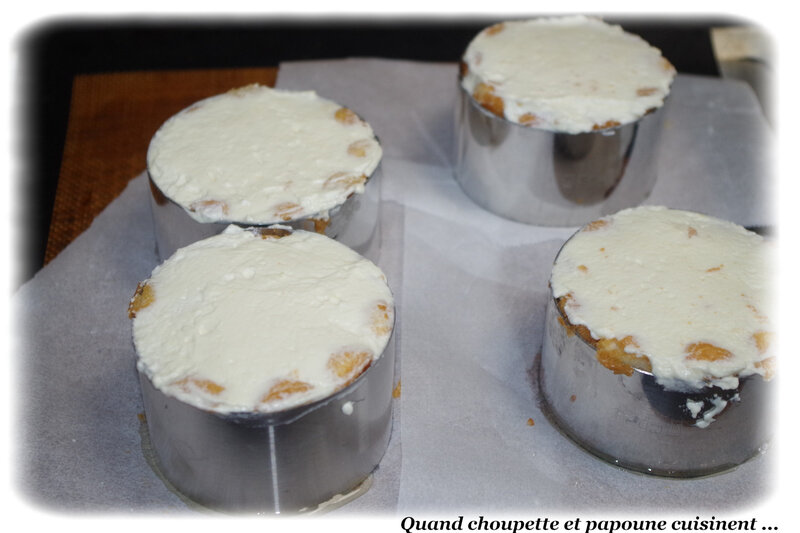 petites charlottes compote rhubarbe, chantilly chocolat blanc-3218
