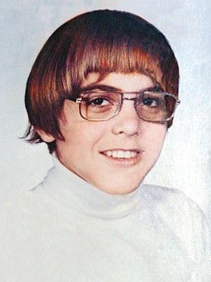 young-George-Clooney-with-a-cool-geek-hairstyle
