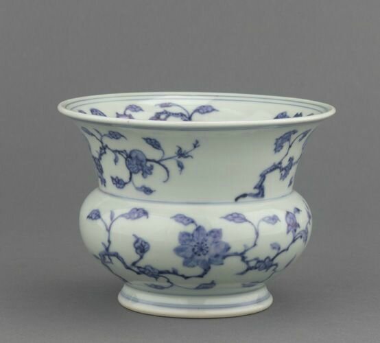 Slops jar (zhadou), 1450-1521, Ming dynasty