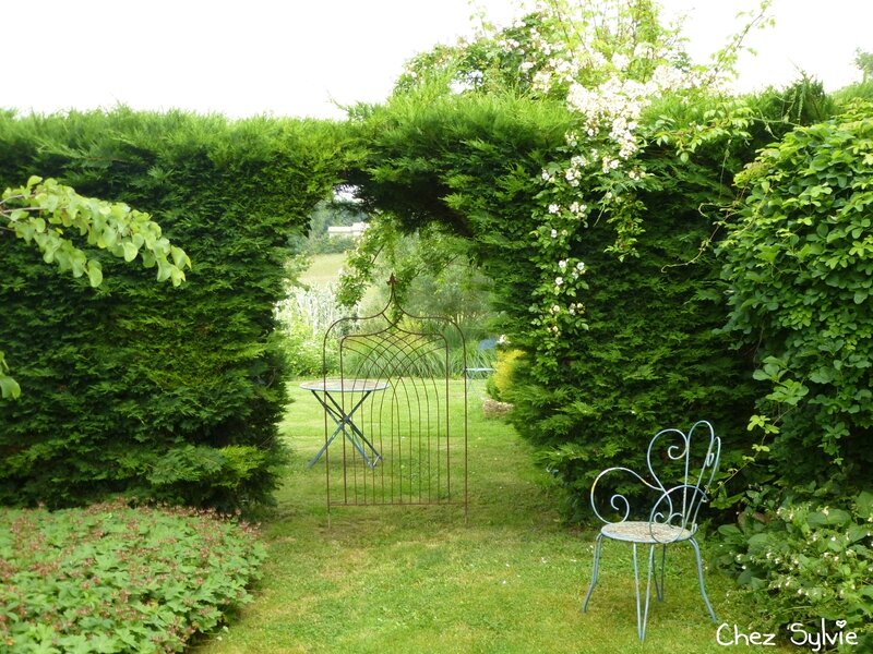 Porte entrée-jardin maison