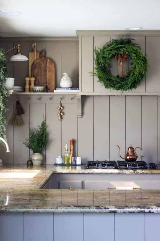 christmas-in-the-kitchen-and-breakfast-nook-2-768x1152