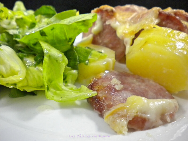 Gratin de pommes de terre à la saucisse de Morteau et à la raclette