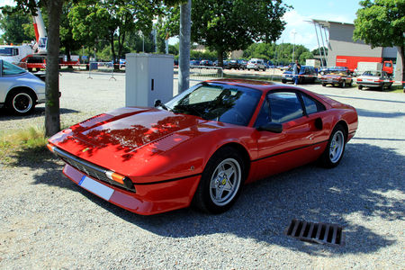 Ferrari_308_GTB__RegioMotoClassica_2010__01