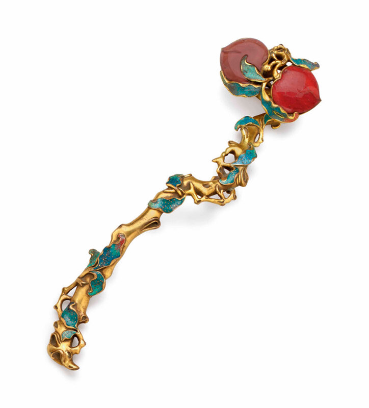 2012_NYR_02648_1228_000(a_rare_glass-inlaid_and_enamel-decorated_gilt-bronze_ruyi_scepter_qian)