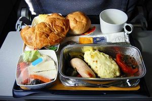 plateaux-repas-avions-Lufthansa