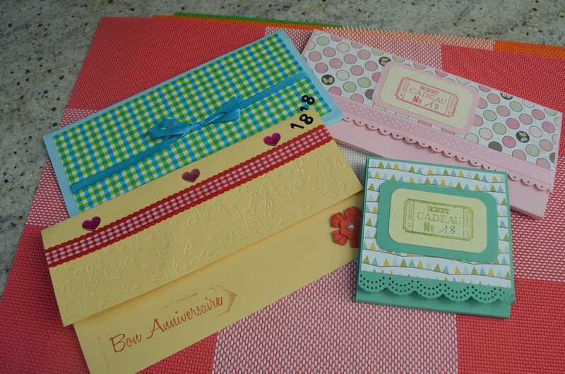 Pochette cadeau ,le scrap de tata et ofelaye .