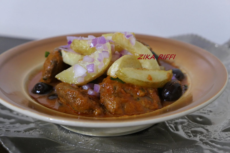 kefta poulet épinards fromage frite en sauce tomate à l'ail-5
