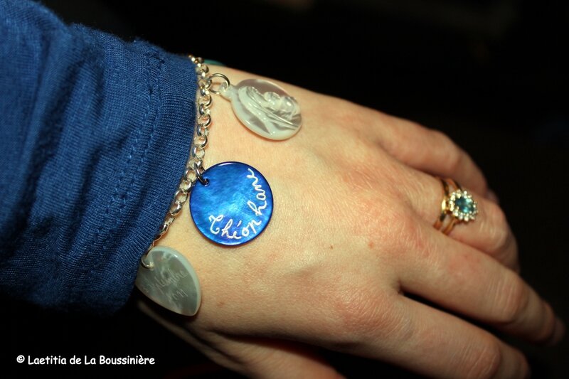 Le bracelet personnalisé d'Hélène