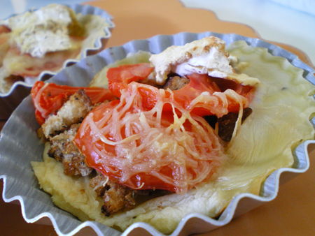 Tartelettes à la tomate gratinées au brie Tartelettes à la tomate gratinées au brie
