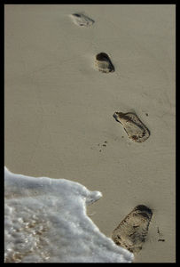 Des_pas_sur_le_sable