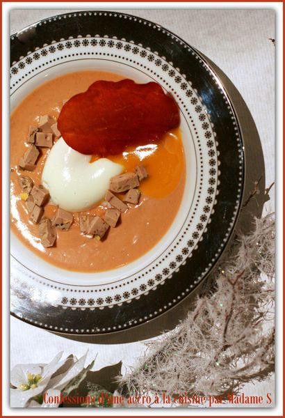 Crème potimarron-châtaignes, oeuf mollet, foie gras, bressaola 012