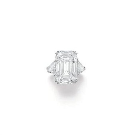 an_important_diamond_ring_by_harry_winston_d5363198h