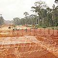 Le chantier de l'autoroute Yaoundé-Douala avance à petits pas 