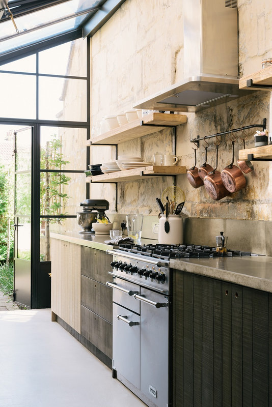 A-Cooks-Kitchen-That-Combines-a-Modern-Rustic-Aesthetic-With-Industrial-Style-carole king 3