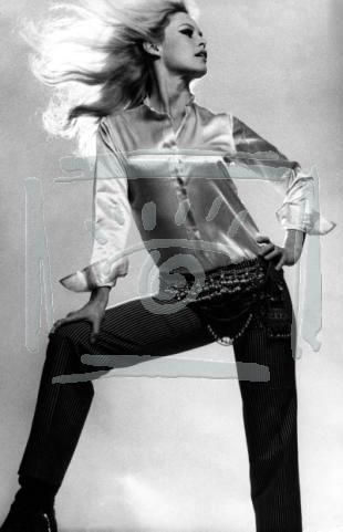 1968-studio-chemisier-par_jaeckin-010-1