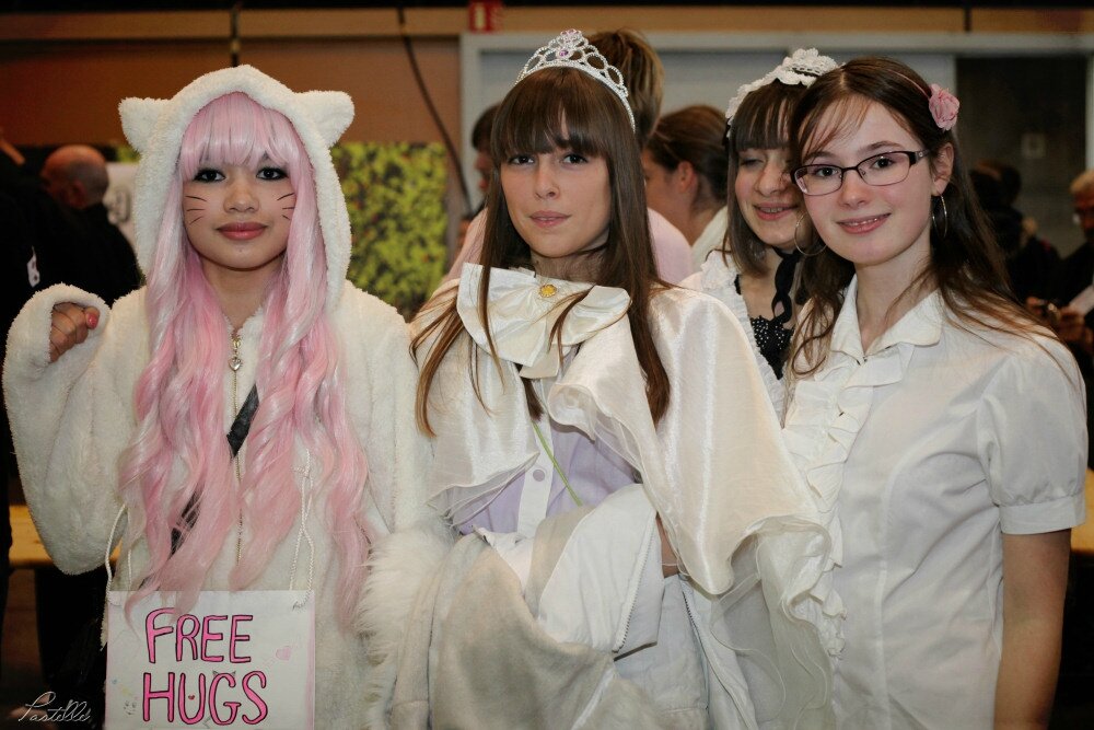 Japan touch trio_13 30 11_4613
