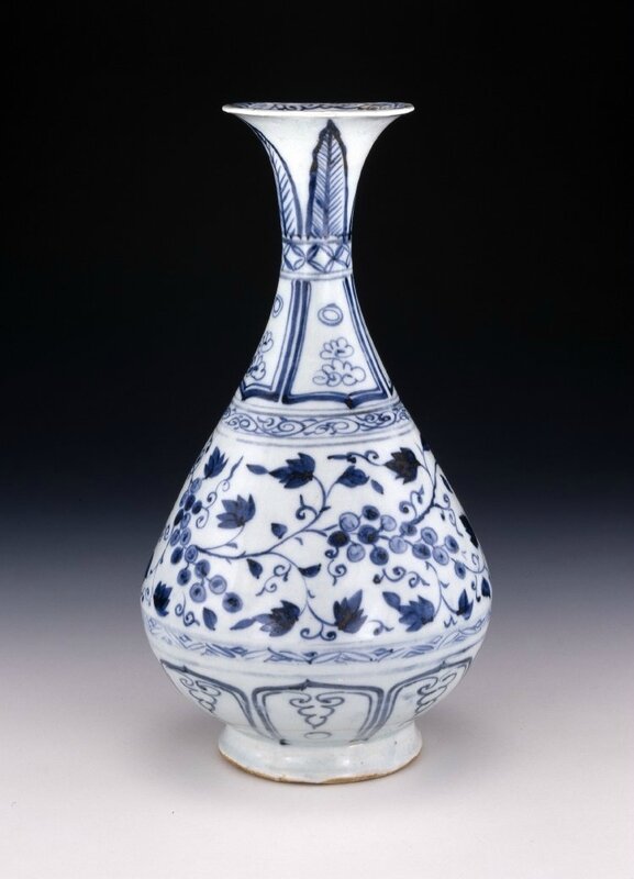 Yuhuchun bottle with underglaze blue decoration, Yuan dynasty (1279-1368)