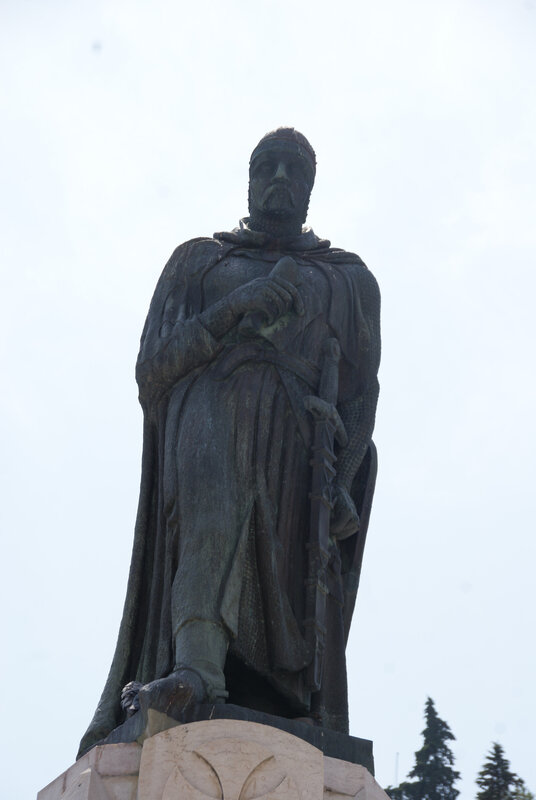 DSC00015-P-Tomar-Le Monastère-Statue du fondateur de Tomar