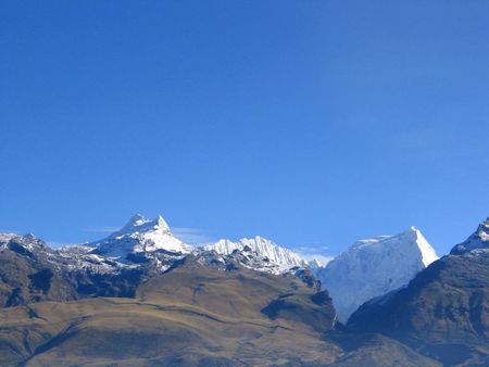 montagne-ciel-bleu