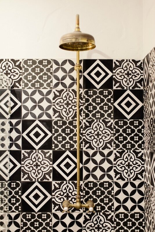 moroccan-tiles-brass-bathroom-the-lane