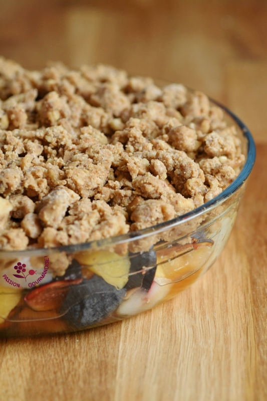 Crumble figue, pomme, poire & noix_1