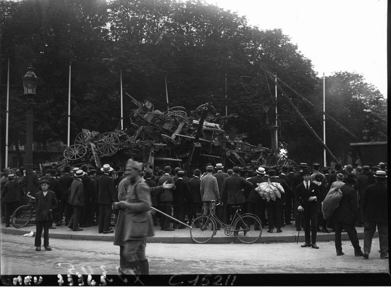 1919-07-11 - Préparatif fête de la victoire - Canon Allemand