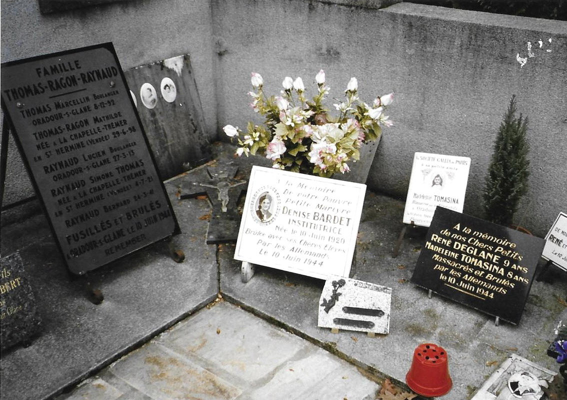 Oradour-sur-Glane, cimetière, hommage à l'institutrice (87)