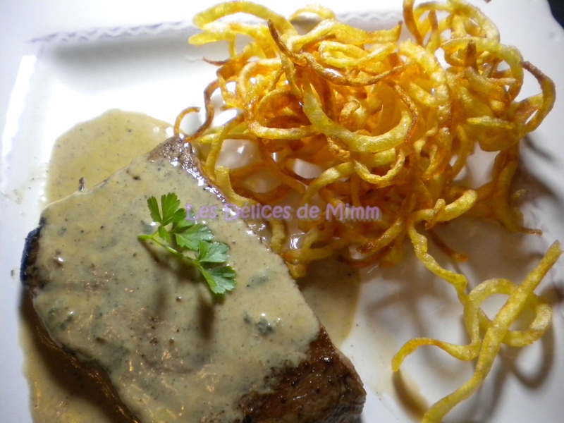 Steak au roquefort et frites bouclettes 4