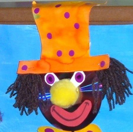 51_ECOLE-CLASSE_Clowns et princesses CD (TËTE CLOWN)