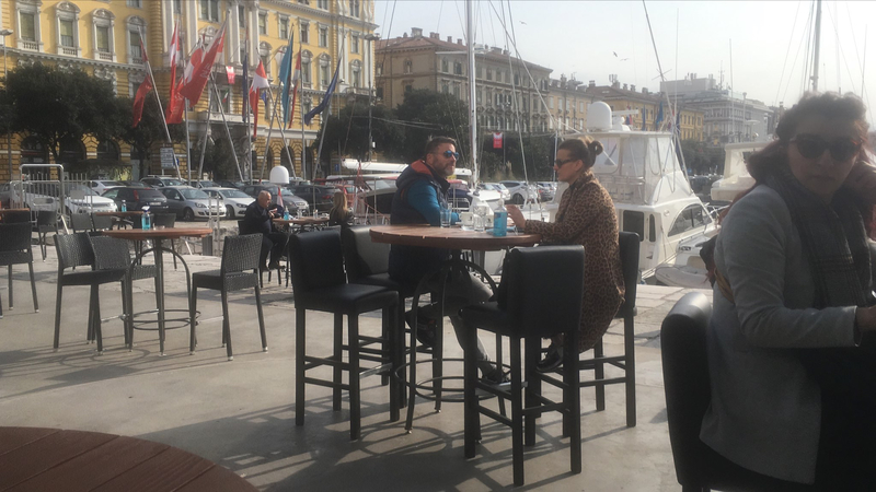 Rijeka (Croatie), la terrasse du Boonker sur le port, 11 mars 2021 - 1 (auteur author Philippe Bensimon)