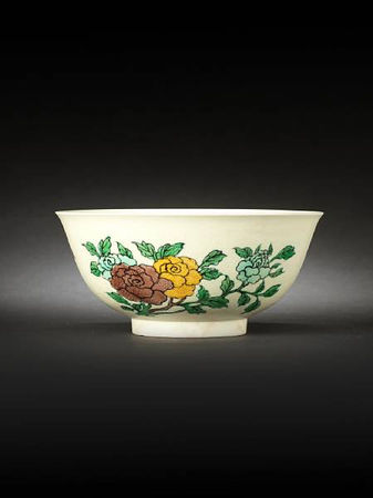 A_famille_verte_biscuit_enamelled_incised_bowl1