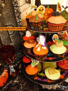 12 10 27 - cupcakes halloween - présentation (24)
