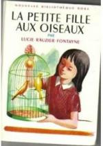 la-petite-fille-aux-oiseaux-4425663-250-400