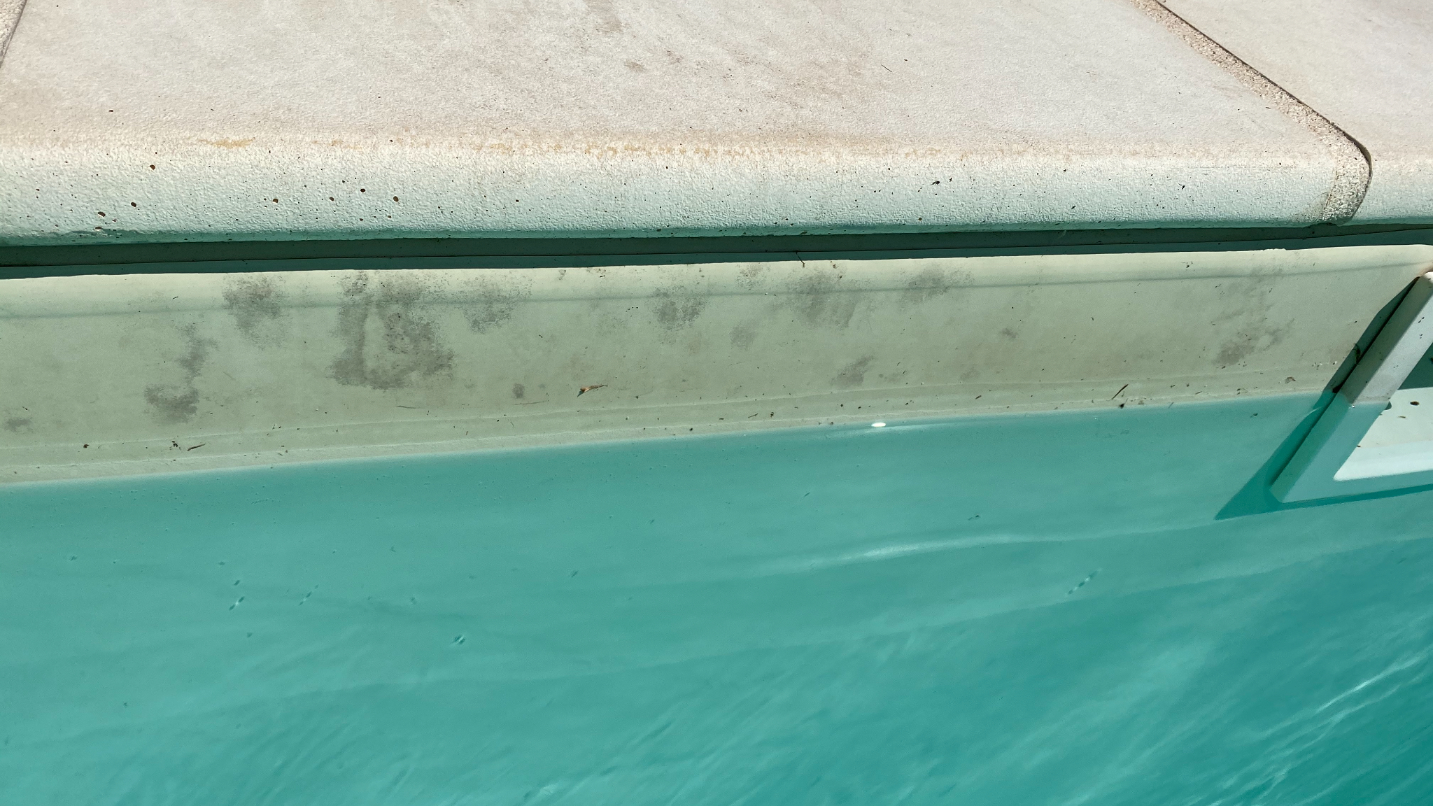 Traces sur Liner ! Piscine en blocs polystyrène