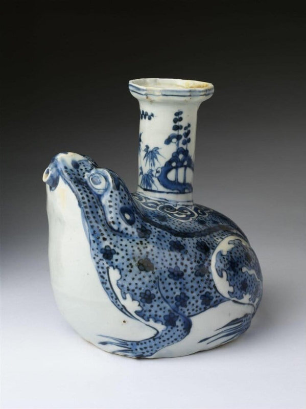 Kendi in the form of a frog, Ming dynasty, Wanli period, Jingdezhen, 1593-1611