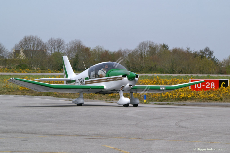 307 F-GSBK Robin DR 400-120 Aéro-club de Quimper LFRQ