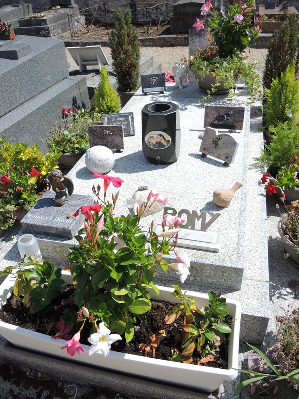 Boissy-sans-Avoir, cimetière, tombe de Romy Schneider (78)
