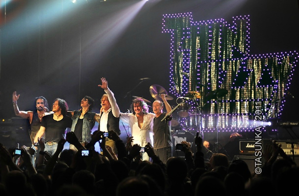 ThinLizzy_copyrightTasunka2011_08