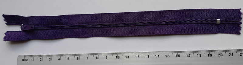 COUTURE ZIP FERMETURE ECLAIR NEUVE 20cm 09 violet