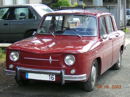 Renault8_2