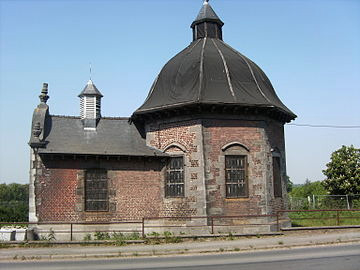 Jumet_-_Chapelle_Notre-Dame_des_Affligés_(vu_latérale_sud)