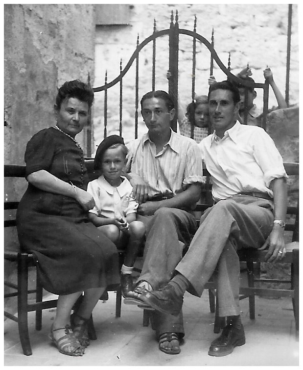 Blanche, son fils et gendre et fils de sa soeur 1945
