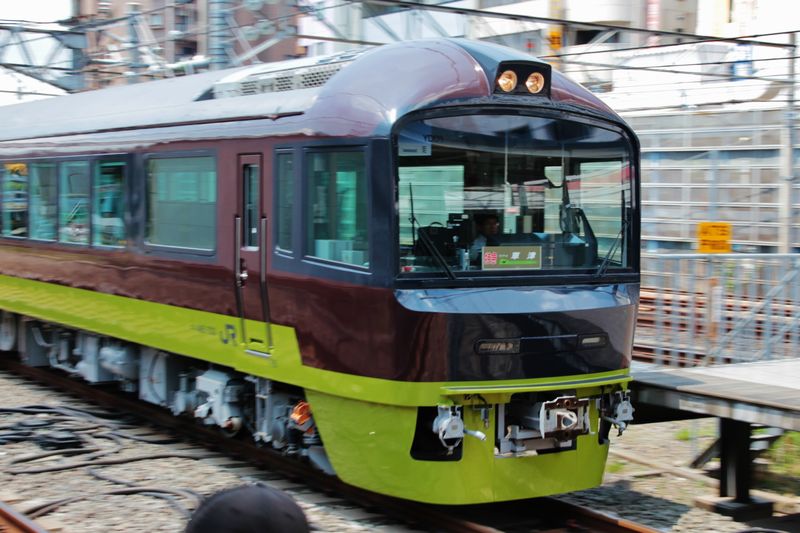 リゾートやまどり JR485系, Ikebukuro station