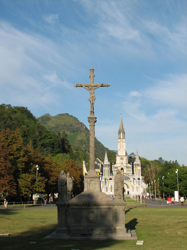Lourdes, le Calvaire Breton et la Basilique