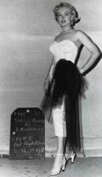 1951-03-LMIL-test_costume-mm-01-1a